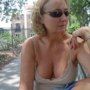 T’as encore de la vigueur à ton âge? Roselyne - rencontre-Cougar-Sarcelles